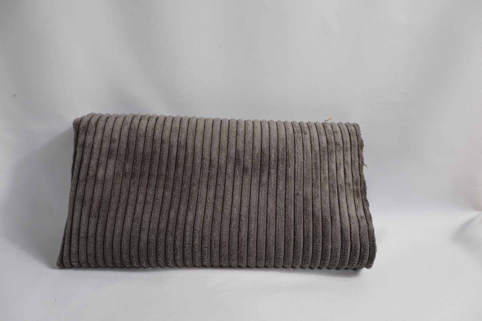 Tissu velours côtelé gris foncé