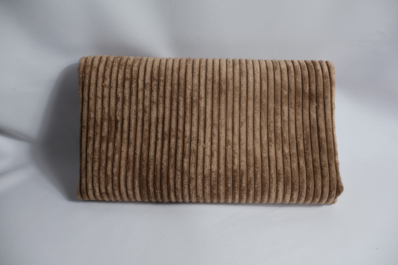 Tissu velours côtelé marron foncé