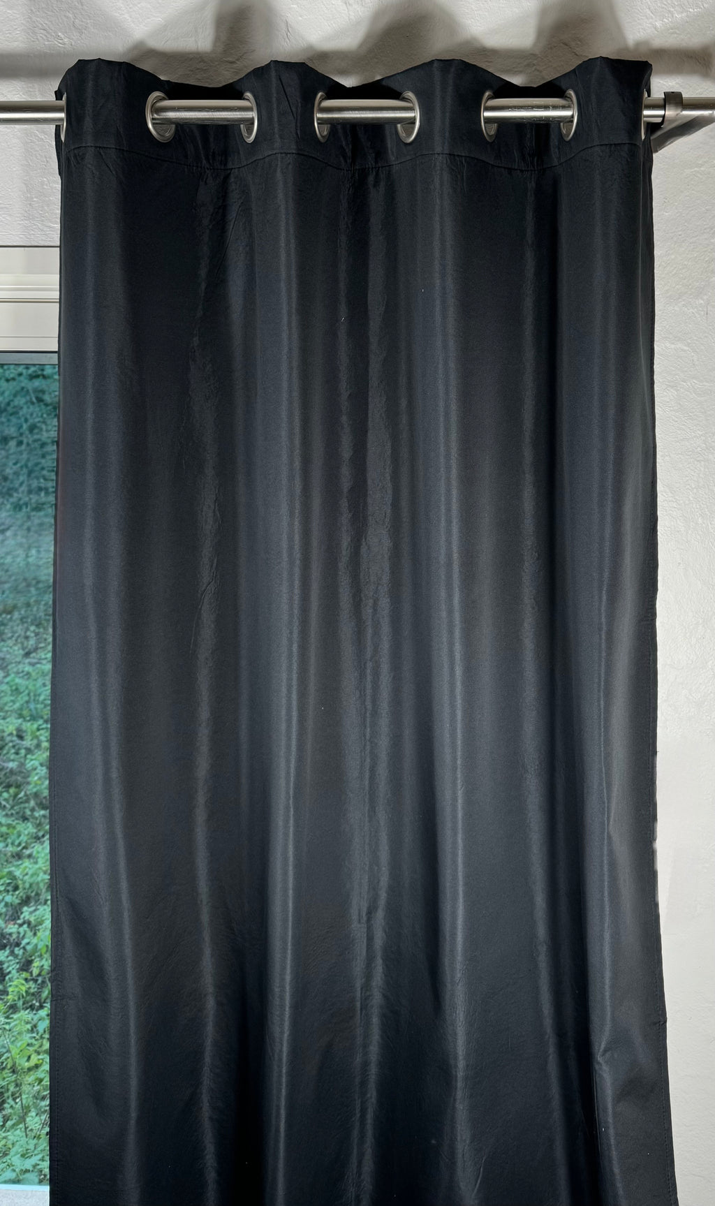 Rideau noir isolant thermique