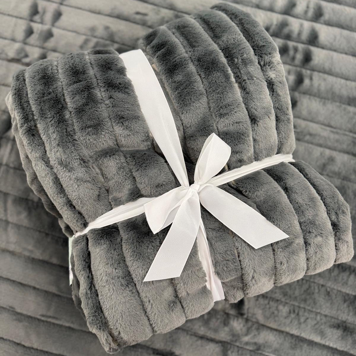 Couvre lit gris 220x230